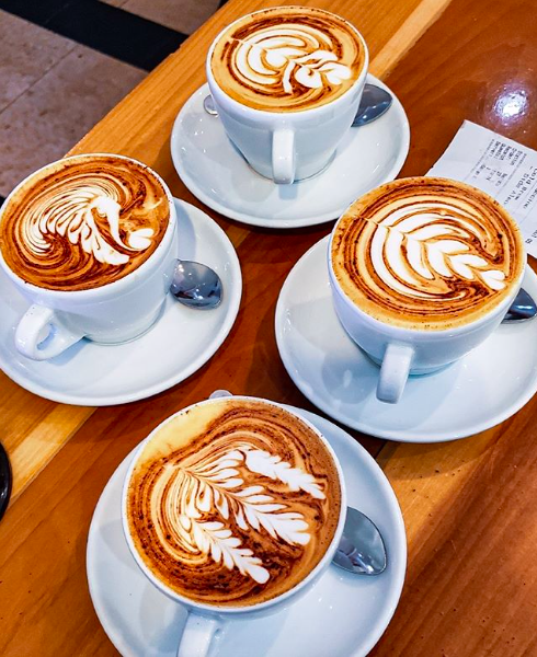gableschamber's tweet photo. ☕Humanity runs on coffee ☕
Grab yours today and join us as we celebrate #InternationalCoffeeDay! 
📸: #ThreefoldCafe  @cafegrumpy @DrinkPerla @Crema_Gourmet https://t.co/xI6G98D0gd