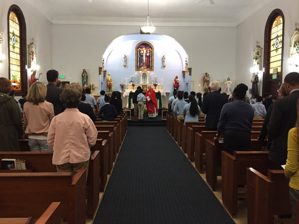 seattlenativity's tweet photo. The Mass of the Holy Spirit— a 471-year-old Jesuit tradition rooted in gratitude and guidance for schools around the globe. We were honored with many guests on Sept. 20, 2019.  #massoftheholyspirit #JSNNews #gratitude #NativityMiguelCoalition  #ilovemyschool https://t.co/ixFSohibSo
