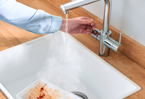 Our 3N1 near-boiling hot water tap with a contemporary L-shape design and polished chrome finish!

Removing tough stains on plates, trays, pans or any kitchen item could not be easier with the help of our 3N1 instant near-boiling water tap.