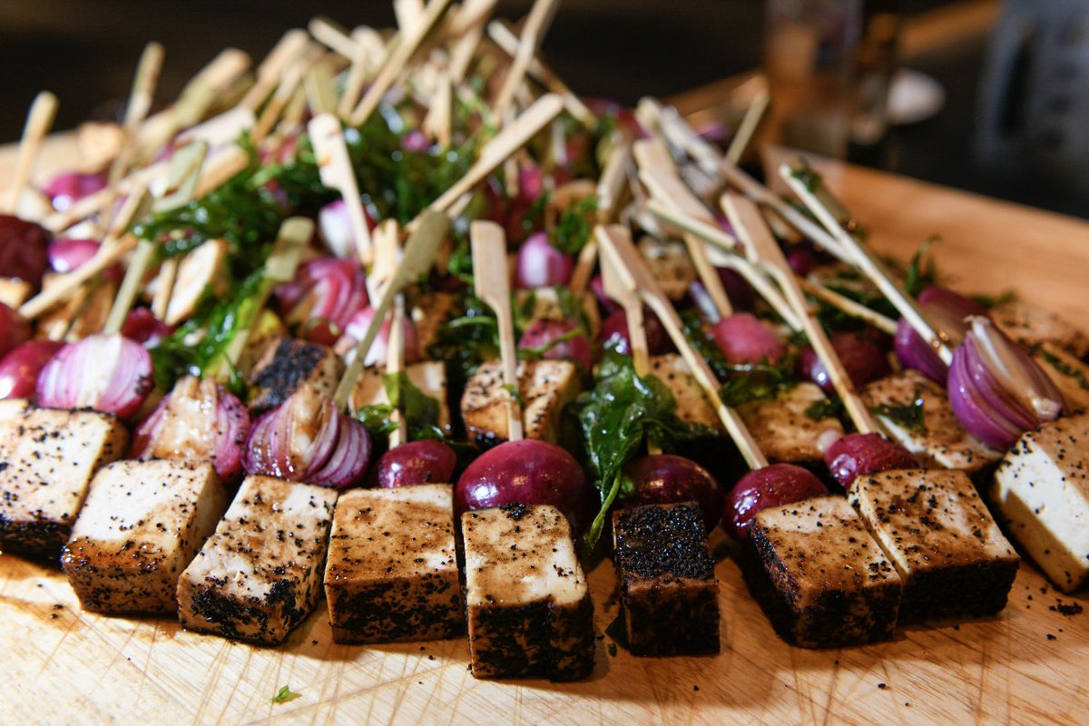 javitscenter's tweet photo. Sustainability tastes GOOD! Feast your eyes on these delicious bites prepared by #CULTIVATEDNY 👉 our new #hospitality brand focused on #sustainable catering from our green roof and soon-to-be rooftop farm. #rooftotable #javitscenter #thenest @LevyRestaurants @CxRA_nyc https://t.co/97bnPTSs8n