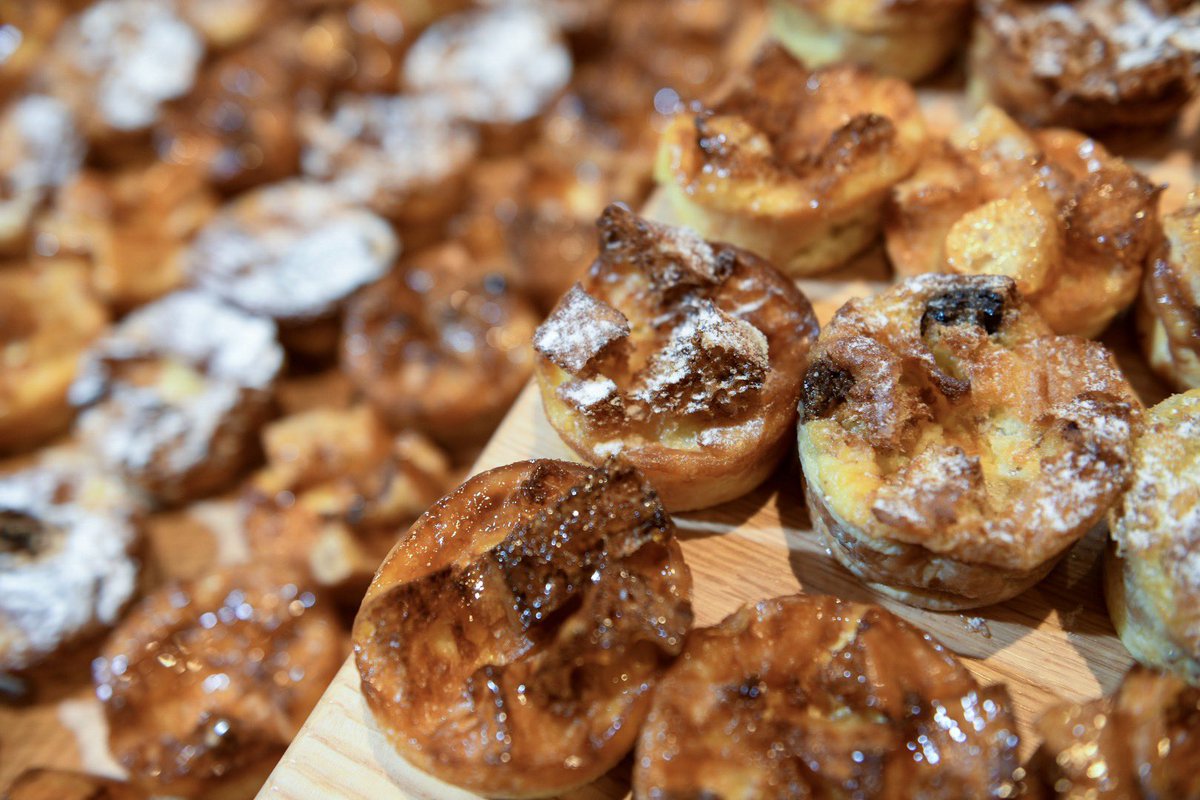 javitscenter's tweet photo. Sustainability tastes GOOD! Feast your eyes on these delicious bites prepared by #CULTIVATEDNY 👉 our new #hospitality brand focused on #sustainable catering from our green roof and soon-to-be rooftop farm. #rooftotable #javitscenter #thenest @LevyRestaurants @CxRA_nyc https://t.co/97bnPTSs8n