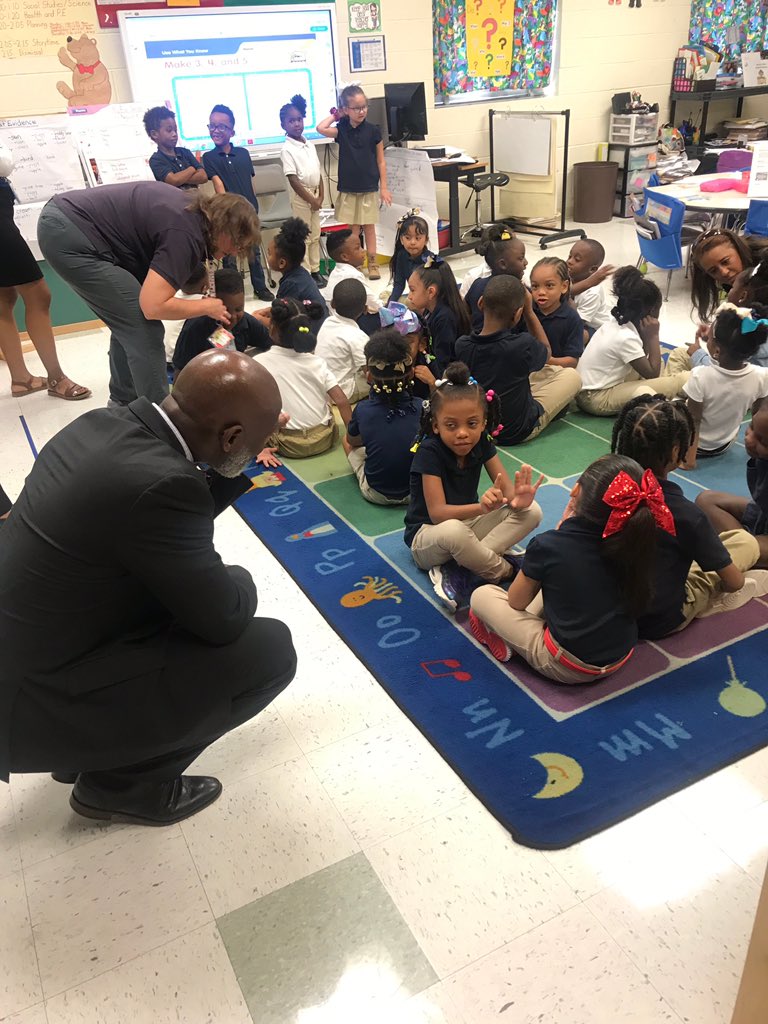 JPSDistrict's tweet photo. We had a great visit with Van Winkle Elementary School Kindergarten Scholars! #WeAreJPS #Commitment1 https://t.co/3bdC7SnwcC
