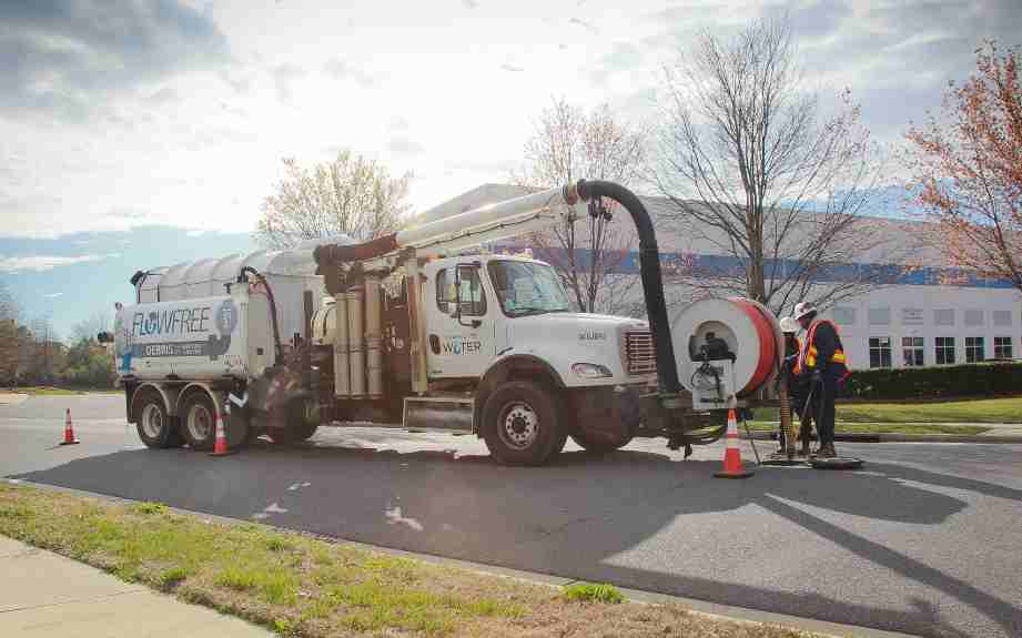 With a new pilot program in place, 34 Charlotte Water vehicles are now powered by renewable diesel fuel! Read all this and more here on Diesel Tech Jobs. bit.ly/2naRwf5