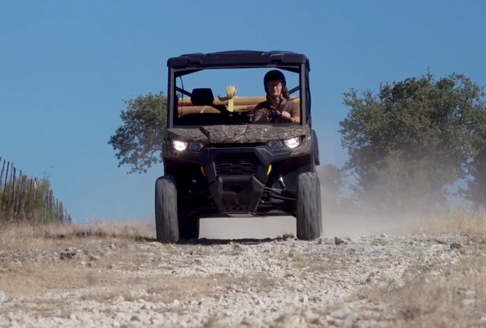 Grainews's tweet image. [VIDEO] eQuipTV: Scott Garvey @Machineryeditor field tests the new Can-Am Defender Pro and Defender Max. ow.ly/vNb150wysu8