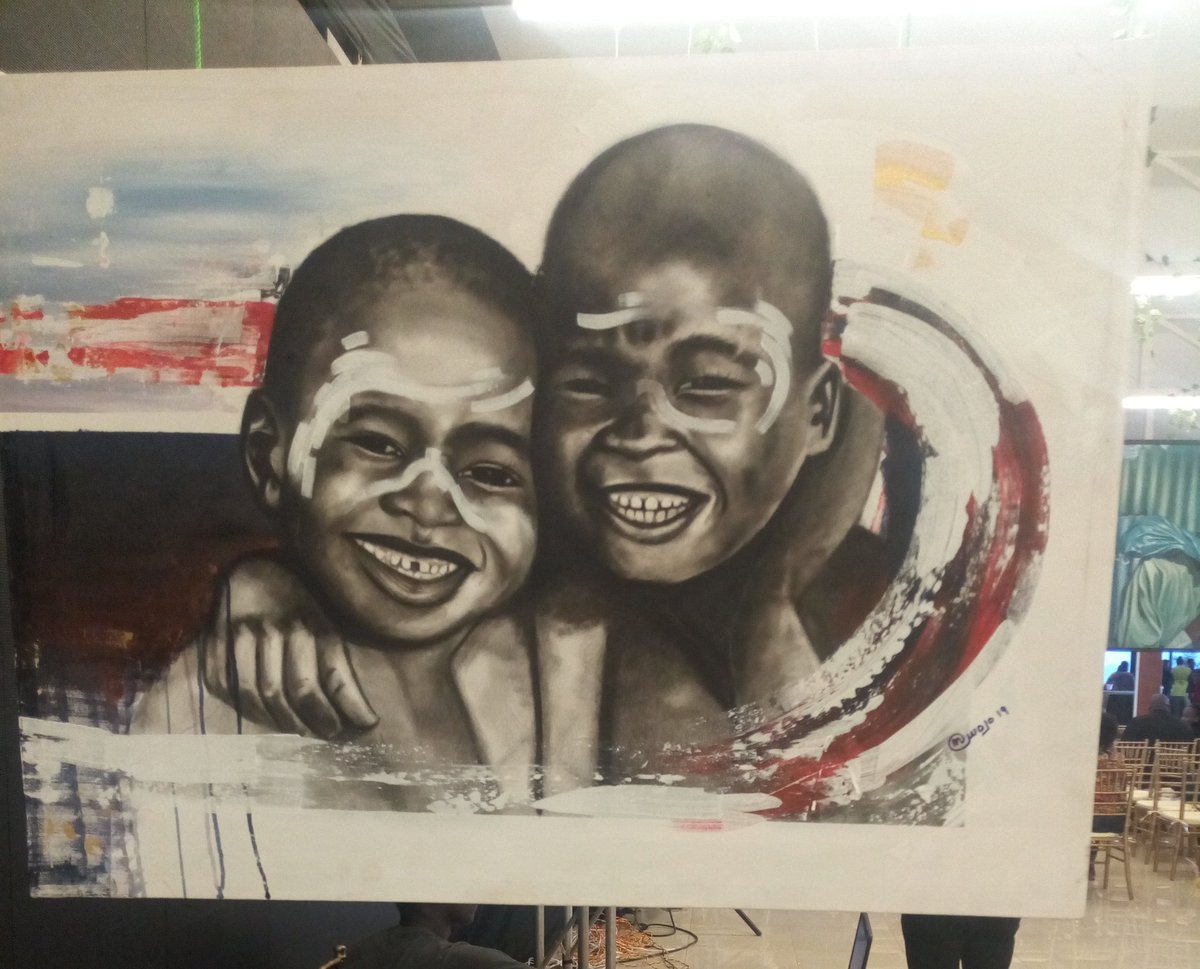 kevvman's tweet photo. #InktoberUG
Today's artist is Mwojo🎨
This handsome artist (no homo) is inspired by the life of kids in the ghetto/slums. What secrets/pain hides behinds their eyes?😢
Blends charcoal with paint.
I found him at #wallspeak expo by wonderart
RT🔂
Insta: @mwojo217
#Inktober2019 https://t.co/0OcypT3gai