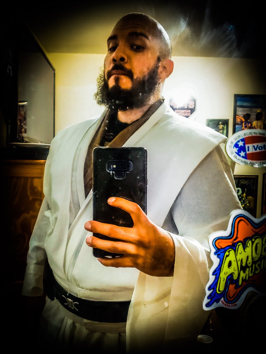 RudyG58's tweet photo. It's October 1st and I'm excited af for my Jedi outfit!

Am I doing this right? @HamillHimself https://t.co/lechH5r13q