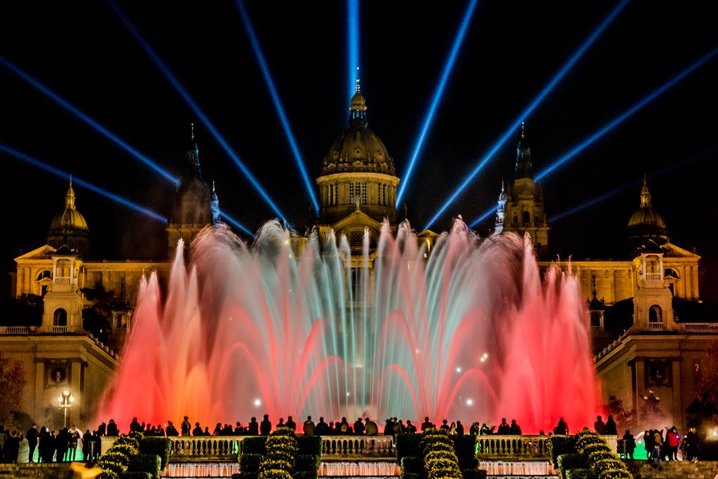 OKApartment's tweet photo. Hey everybody ! ☀️
Who has ever been to see the incredible shows of the Magic Fountain of Montjuïc ? 🎆😍

#barcelona #visitbarcelona #traveladdict https://t.co/pO35GJGkD7