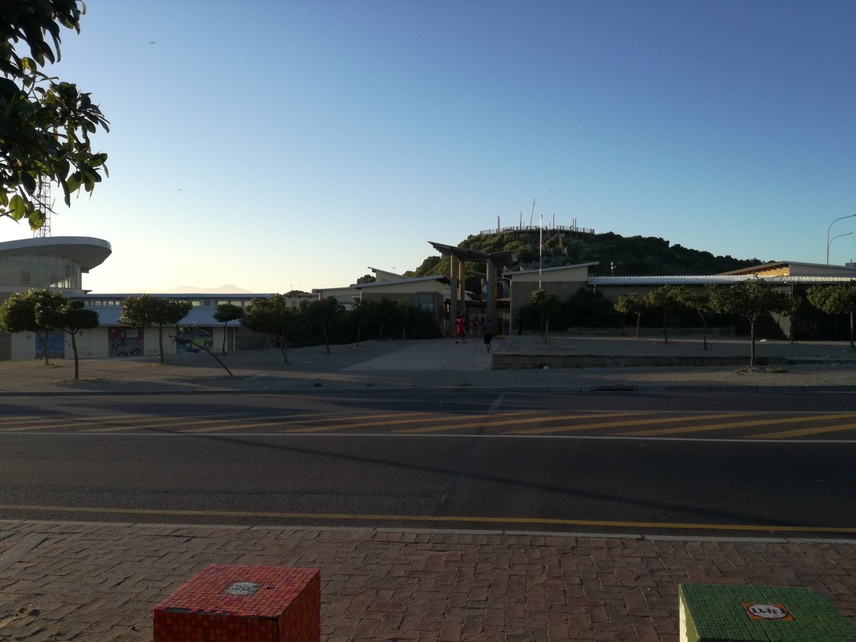 buntumatole's tweet photo. Wednesday morning for my morning run in khayelitsha. #MorningRun #RunKasi #Runkhultsha #RunningExperience https://t.co/diFfkaINTg