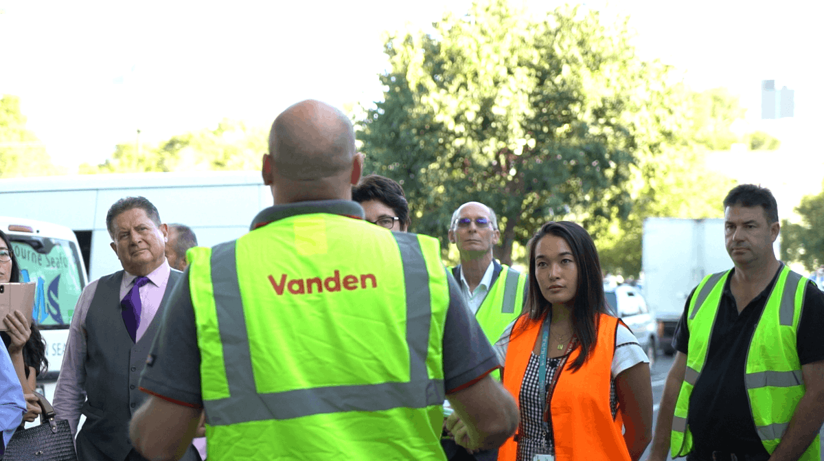 SimonVLeuven's tweet image. To be able to share what I've learnt throughout my experiences in plastic recycling is a very wholesome thing. To be able to share them with people full of their own experiences and learn from them as well makes it all the more better.

#vanden #plastic #recycling #partnerships