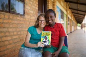 pragmaticmom's tweet image. Her Own Two Feet by Meredith Davis and Rebeka Uwitonze releases Oct 1 preorder now! bit.ly/2kubboU...) via @MixedUpFiles #giveaway #middlegrade #limbdifferences