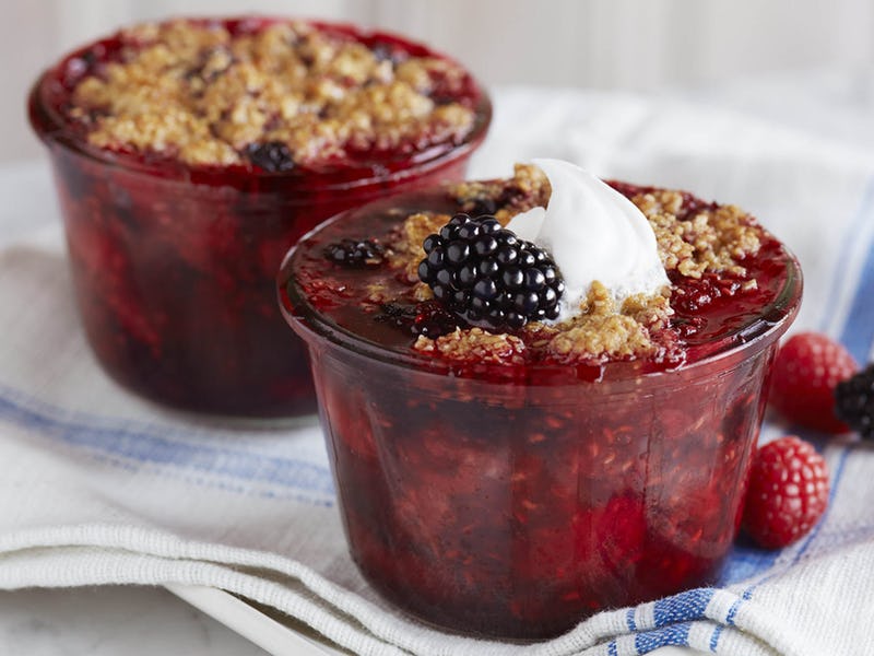 berrygardensltd's tweet photo. Why not try these Blackberry and Raspberry Oatmeal Crisps in Jars.
Thanks to Driscoll's for this great breakfast or dessert recipe
https://t.co/2RsK7f8FMS  #healthybreakfast #berries https://t.co/3ONGlkDxEM
