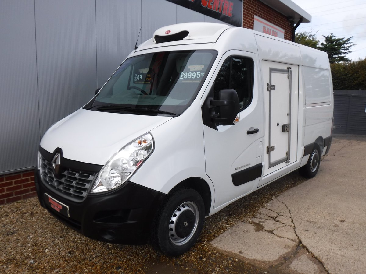 Roundstone_Vans's tweet photo. Freezing on a Wednesday, literally !! Frozen food or cold deliveries ? then I have the perfect solution. Our Renault Master LWB Freezer van available &amp; ready to drive away ice cold. @Roundstone_Vans #vansinsussex #renault #freezervan #roundstonevancentre https://t.co/PTkLAwdKO2