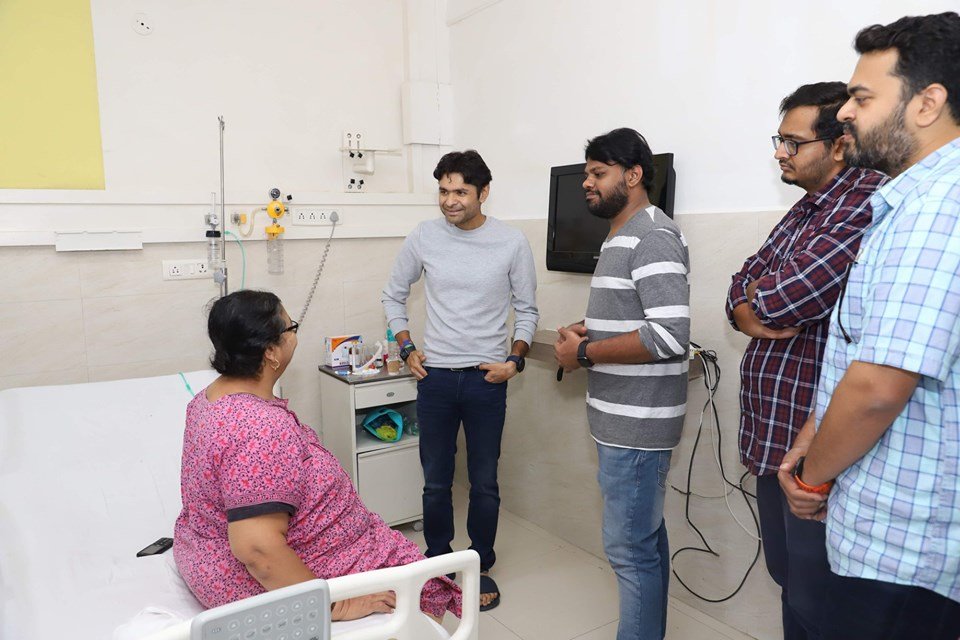 drmohitbhandar1's tweet photo. What a #WorldObesityWeek we are having at Mohak Bariatrics & Robotics and Enliten. We are actually celebrating lives we have transformed. Did over 60 bariatric procedures last 4 days and many more to count for the week. https://t.co/KKceTZIUpX