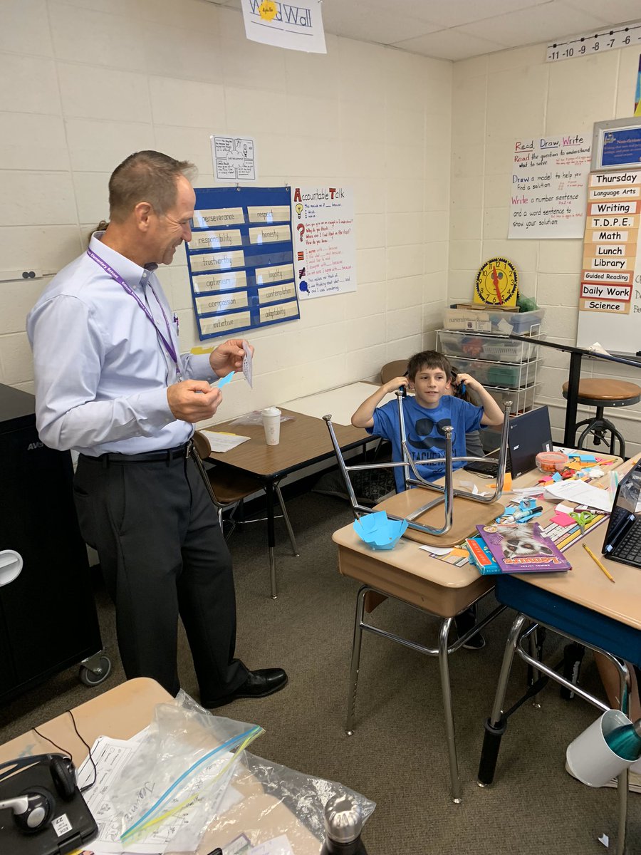 MrWilliams109's tweet photo. Chair Swap with the principal winners from Room 109. Mr. Pluskota said he has only received 1 thank you for switching. It came from our pal Will. @EdisonD205 #IgniteD205 #chairswap #comfy #goodmanners #secretnote https://t.co/tEzwvz5Uua