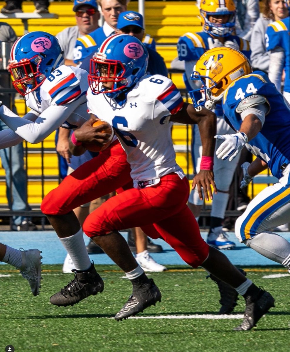 🚨 c/o 22' RB <a href="/SFPFootball/">St Francis Prep Ftbl</a> <a href="/ElohkingD1/">sleeze</a> 5'11 170 lbs 💨. Playing Varsity as a sophomore. Runs with power and Athletic to get in and out of the hole. Very big upside. Please go follow him and watch his progression. #PREPUP