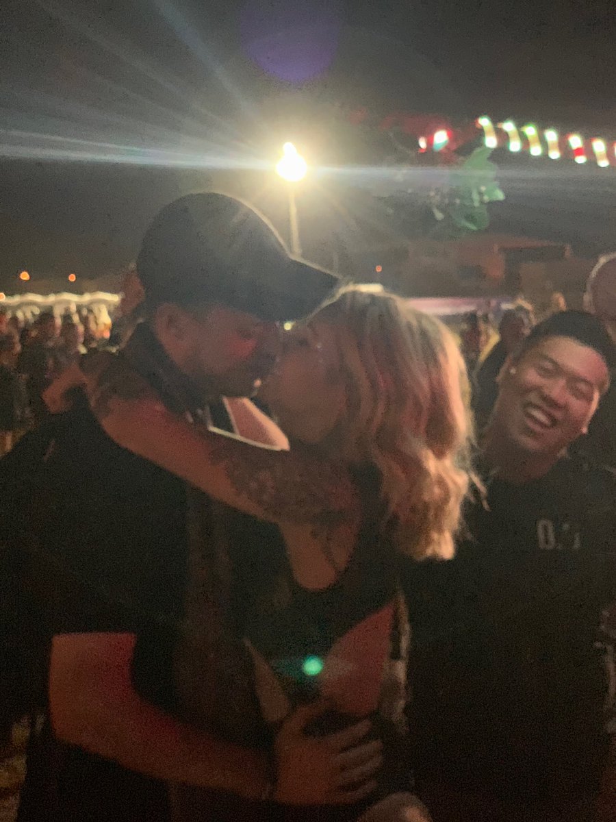 MistletoeAdven1's tweet photo. Alchemy Tour AZ part 1, Thank you to everyone as always for coming and taking pictures under the mistletoe. Keep sending in your pictures so I can post them!#mistletoeadventures #raves #achemytour2019 #kissing #arizona #arizonaraves #rave #relentlessbeats #ravechicks #ravecouples https://t.co/T3NgYyk1UU