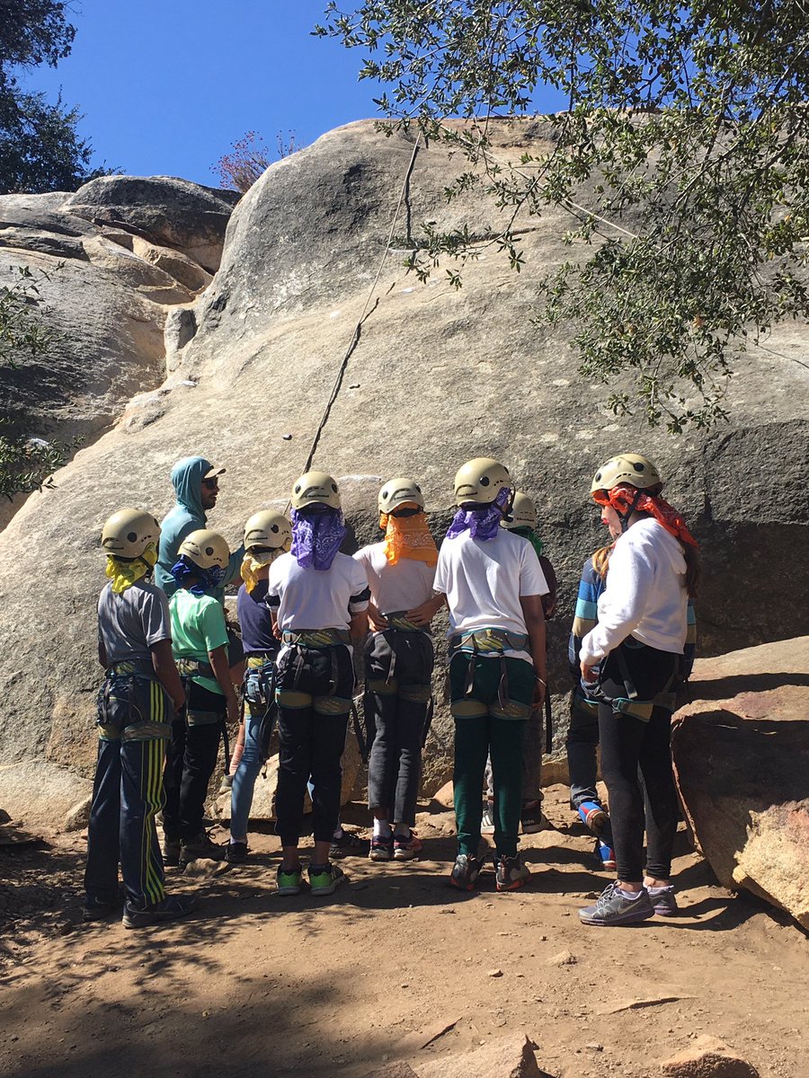 SolanaPacific's tweet image. Beautiful weather, happy 6th graders and yummy food! Camp Cuyamaca is helping create friendships and memories to last a lifetime! Thank you to SBSD School Board Members, Julie Union and Vicki King, for joining us! #sbsdedu #sbsdsp