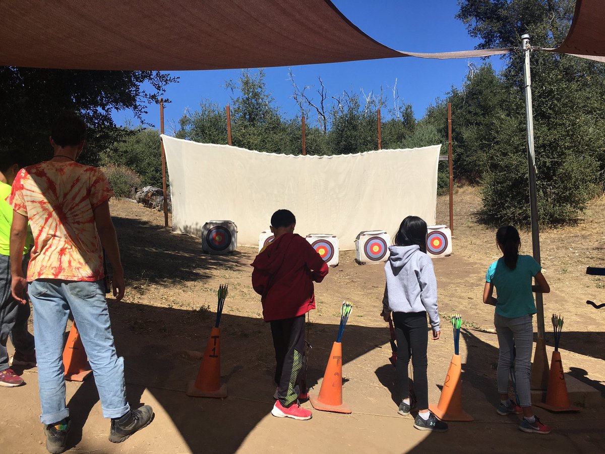 SolanaPacific's tweet image. Beautiful weather, happy 6th graders and yummy food! Camp Cuyamaca is helping create friendships and memories to last a lifetime! Thank you to SBSD School Board Members, Julie Union and Vicki King, for joining us! #sbsdedu #sbsdsp
