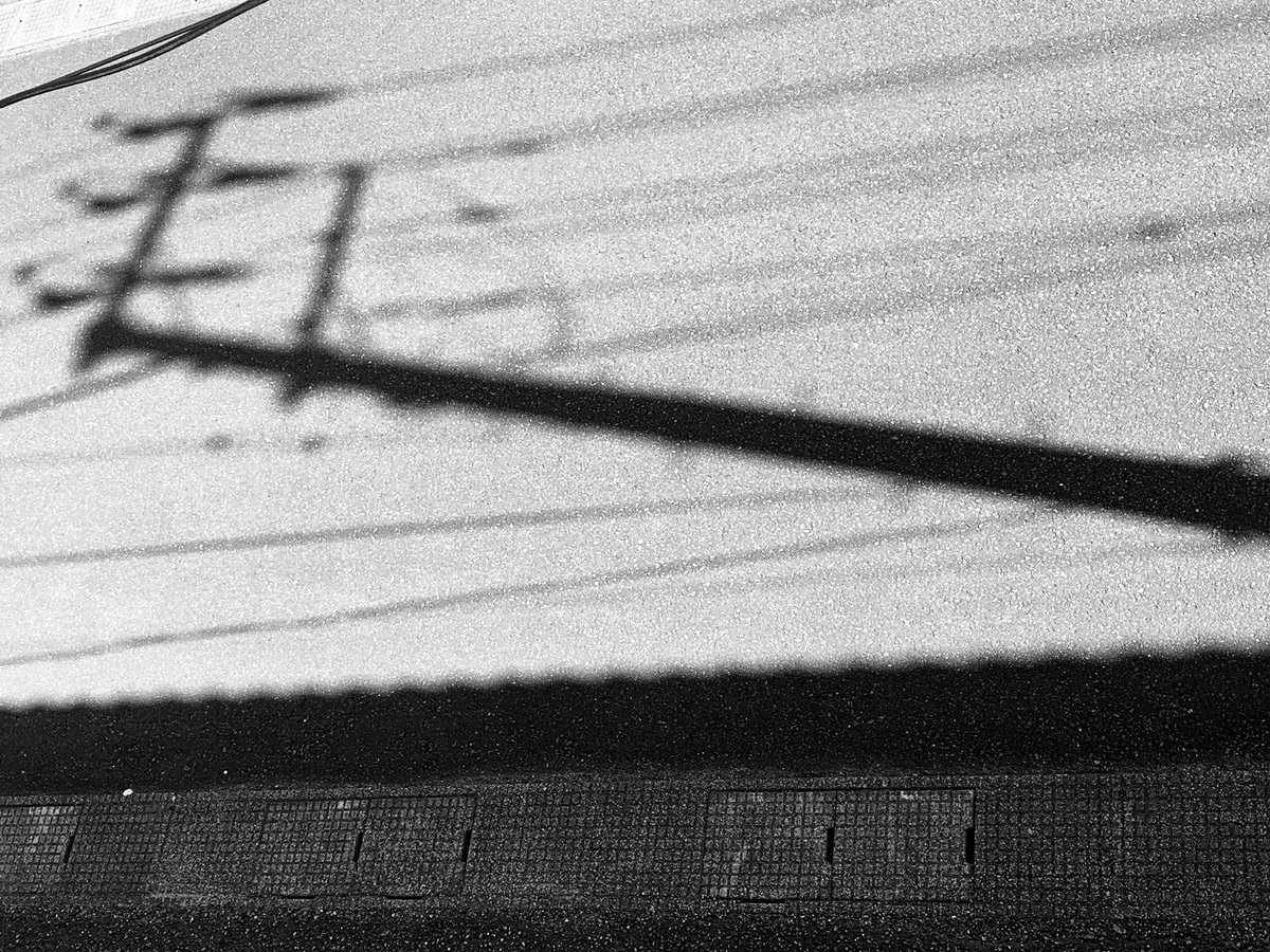Shadow
(October 16, 2019)
#Utilitypole
#electricwire