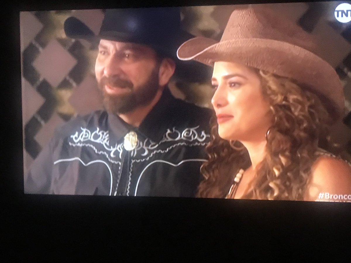 Y q sale la mejor de todas mi bb ⁦<a href="/BMBettyMonroe/">Betty Monroe</a>⁩ como no amarla divina ⁦<a href="/Grupo_Bronco/">Bronco Oficial</a>⁩ 🥰😍