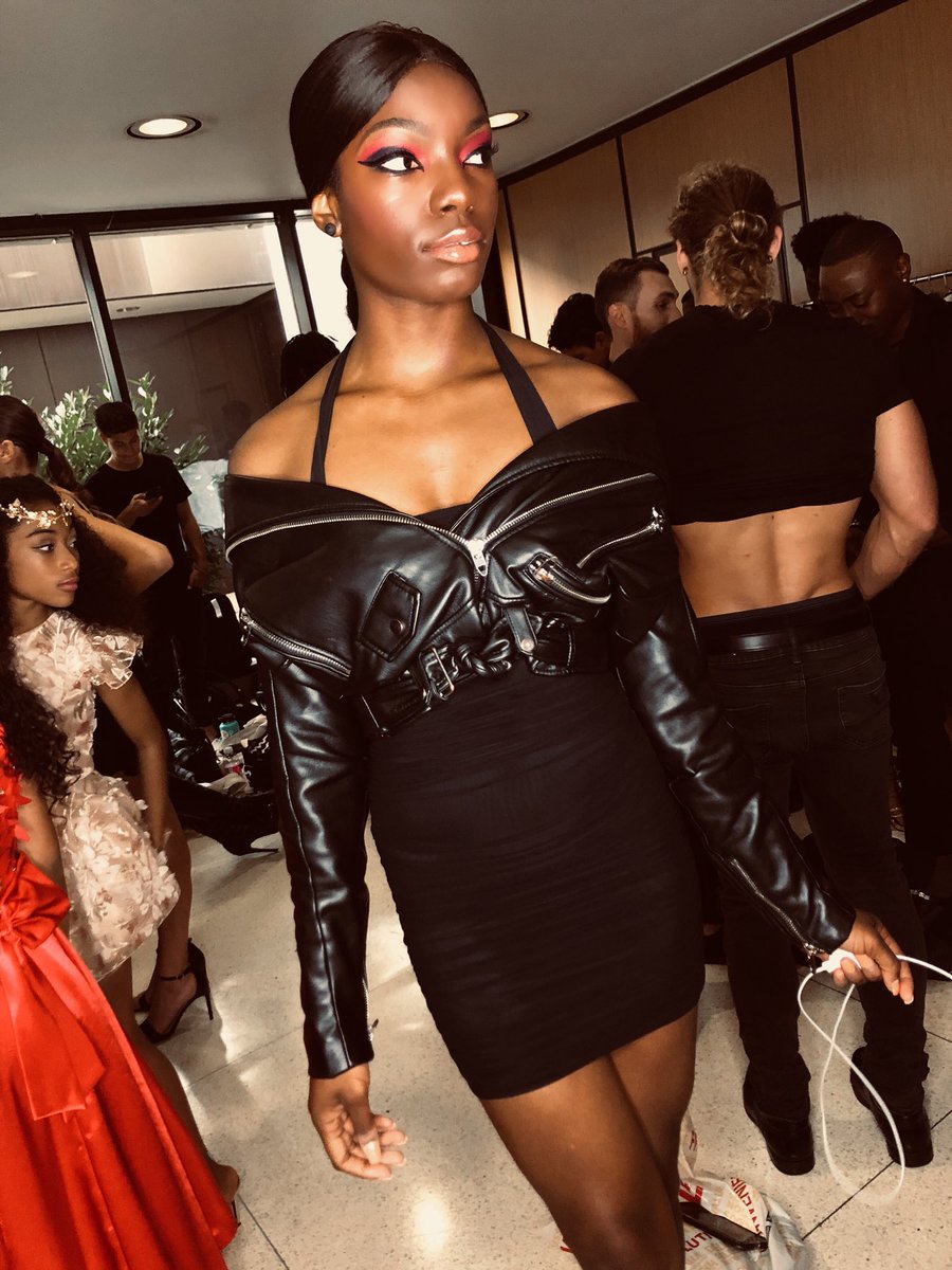 omgitstonnii's tweet image. I need to be on the cover of a magazine already🥺
#modelinthemaking #futuremodel