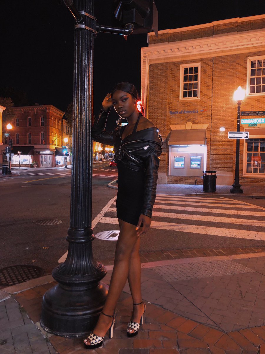 omgitstonnii's tweet image. I need to be on the cover of a magazine already🥺
#modelinthemaking #futuremodel