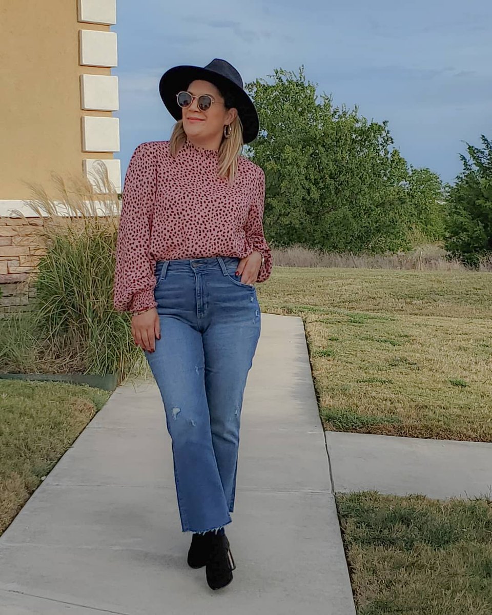 LydiaStyledMom's tweet image. Arizona top &amp;amp; cropped flare denim are my clearance finds @jcpenney 
#allatjcp #jcpstyle #jcpenney #fallstyle #fallfashion