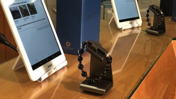 View image on Twitter