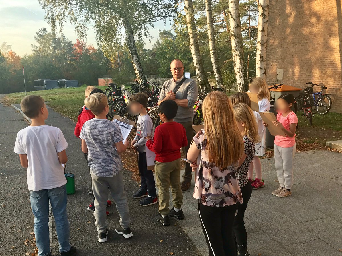 butcher74's tweet photo. Grade 3s learning with sunrise! So lucky to be teaching @BBISofficial in such a beautiful environment.
#LookingClosely at the #Design features of our school buildings. #DesignHunt @ProjectZeroHGSE @aishakrist, @JJ_Rains  &amp; @SciEdInnovator https://t.co/M6pBA0juco