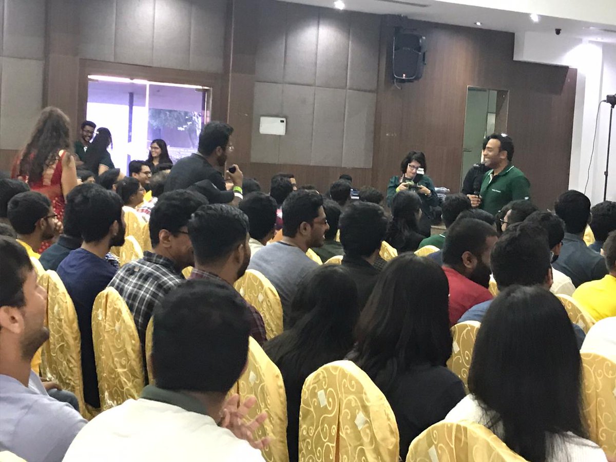 madhurima0101's tweet photo. @mayank_b interacts with the crowd at #InfiniteTalent2019 while emphasising on collaboration being our primary focus and how innovative solutions are nurtured from different thought processes. https://t.co/UzsXArrVFM