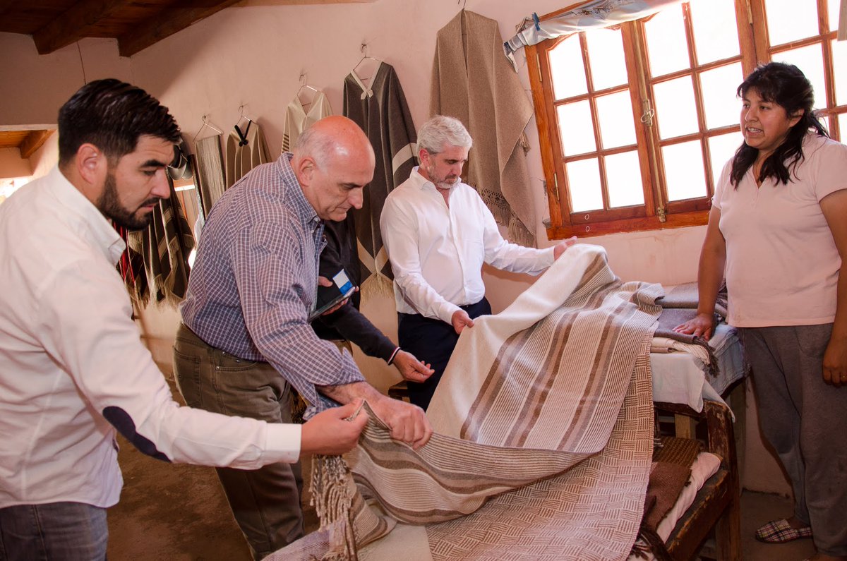 Realizamos la reunión del Consejo Asesor de Turismo de la Provincia en Molinos. Recorrimos los avances de obras del programa Emprende Turismo de nuestros artesanos.  Un lugar hermoso para conocer con historia, cultura y magníficos artesanos.