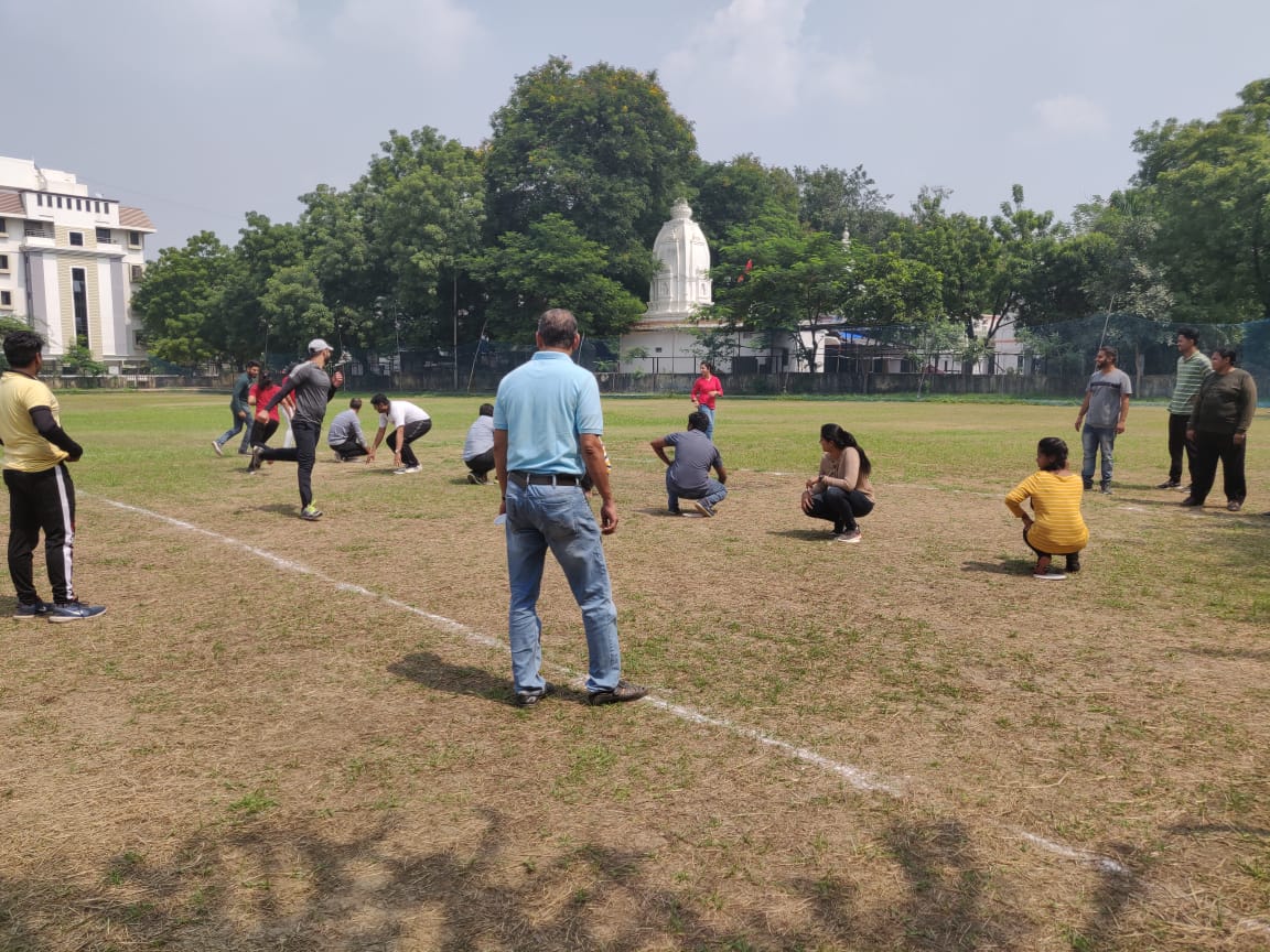 RnRDataLex's tweet photo. Working is always a necessity in life, but sports is also a necessity to add to our good health!

Here we organized one whole day of fun sports for our employees!
Have a glimpse!
#sportsday #activities #teambonding #teambuilding #khokho #cricket #sports #fun #rnr #rnrdatalex https://t.co/rofxiFZcED