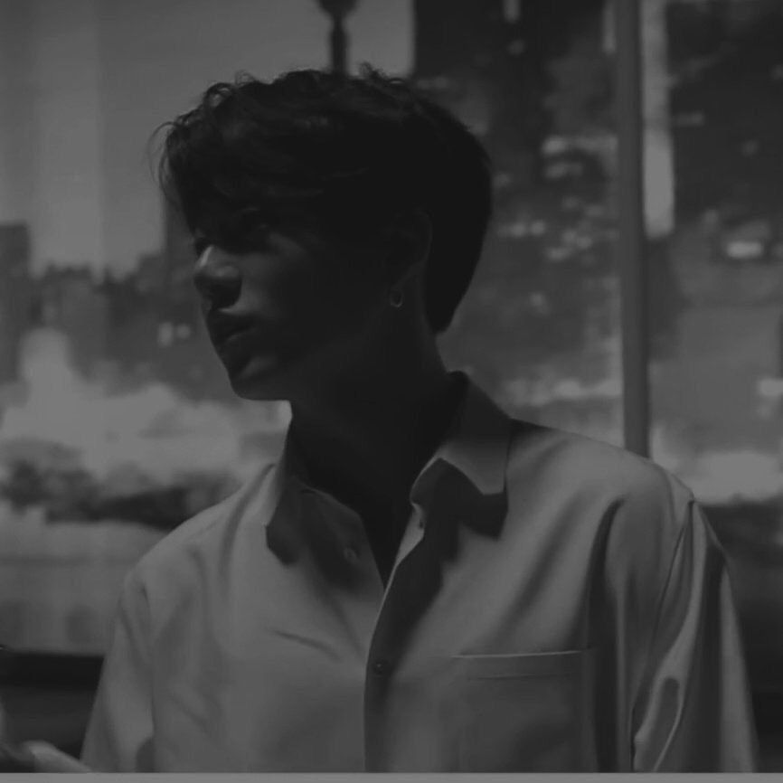 ZhangMy12's tweet photo. Thực sự dạo gần đây tôi thương JungKook lắm..
Sợ cậu ấy buồn, sợ cậu ấy suy nghĩ nhiều, sợ cậu ấy tổn thương.
Nhưng tôi cũng chẳng làm gì giúp cậu được, cố lên nhé chàng trai! Cậu luôn tuyệt nhất<3
#LoveYourselfSpeakYourself #TheConcertTour #PCAs 
@BTS_twt https://t.co/ur1aokFcP3