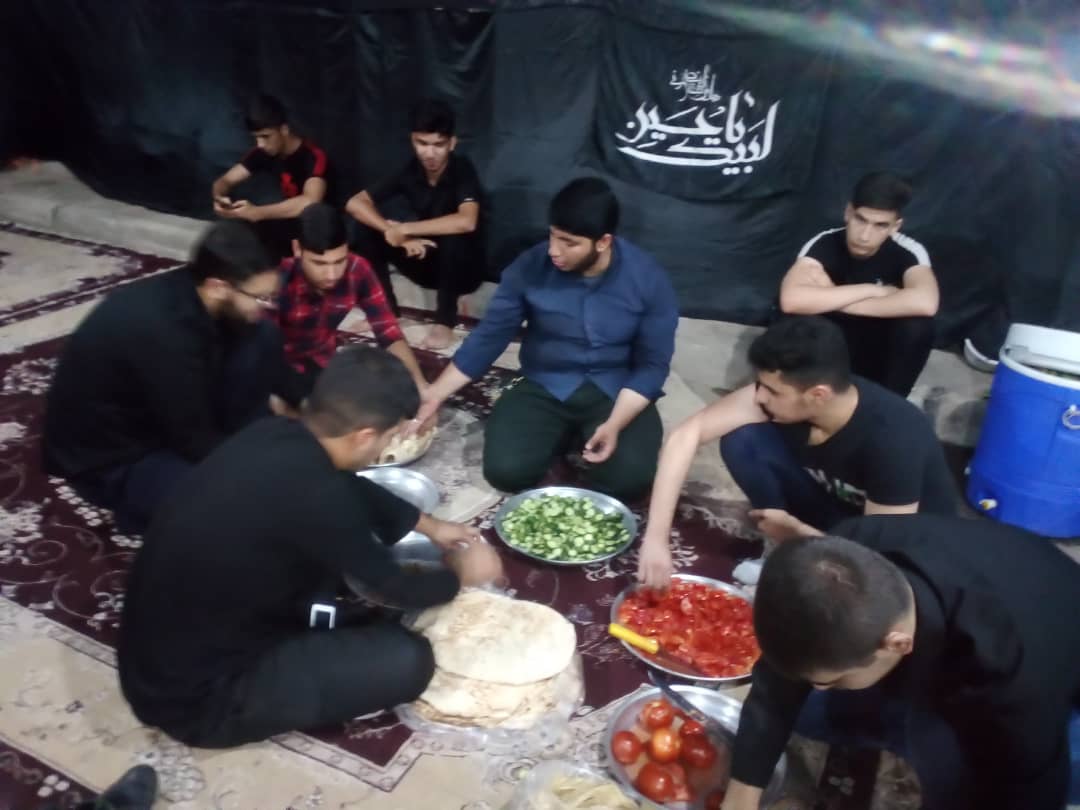giso13981's tweet photo. اجرتون با سید و سالار شهیدان
#حب_الحسین_یجمعنا
#پایتخت_موکبها
#اندیمشک_حسینی https://t.co/XSx5zL8uZ3