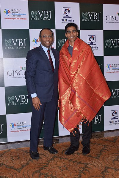 youtu.be/DO9q9xVr41M

Chennai: South India’s leading jewellery brand, VummidiBangaruJewellers, felicitates SanjoyPramanik, who represented India and won a Bronze medal at the45th Worldskills Kazan Challenge 2019