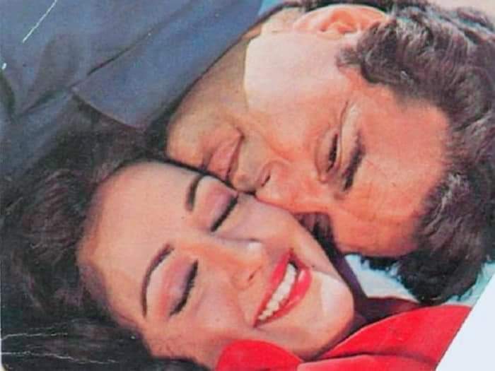  ,,,wish you a very very returns of the day  ....Happy Birthday ( Hema Malini jee) Dream girl 