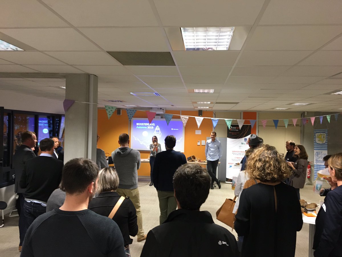 Rétrospective #Boosterdays jour 1 : nouvelle animation, nouvelle équipe, nouvelle promo et toujours des experts à fond pour soutenir nos pépites! merci @OceanetTechno <a href="/GroupeLaPoste/">La Poste Groupe</a> <a href="/_Conserto/">Conserto 💫</a> #Naoweb @BT_STREGO <a href="/pogotango_fr/">Pogotango</a> <a href="/mistersuricate/">Mr Suricate</a> ! cc @adnouest <a href="/AgatheMartinage/">Agathe MARTINAGE</a>