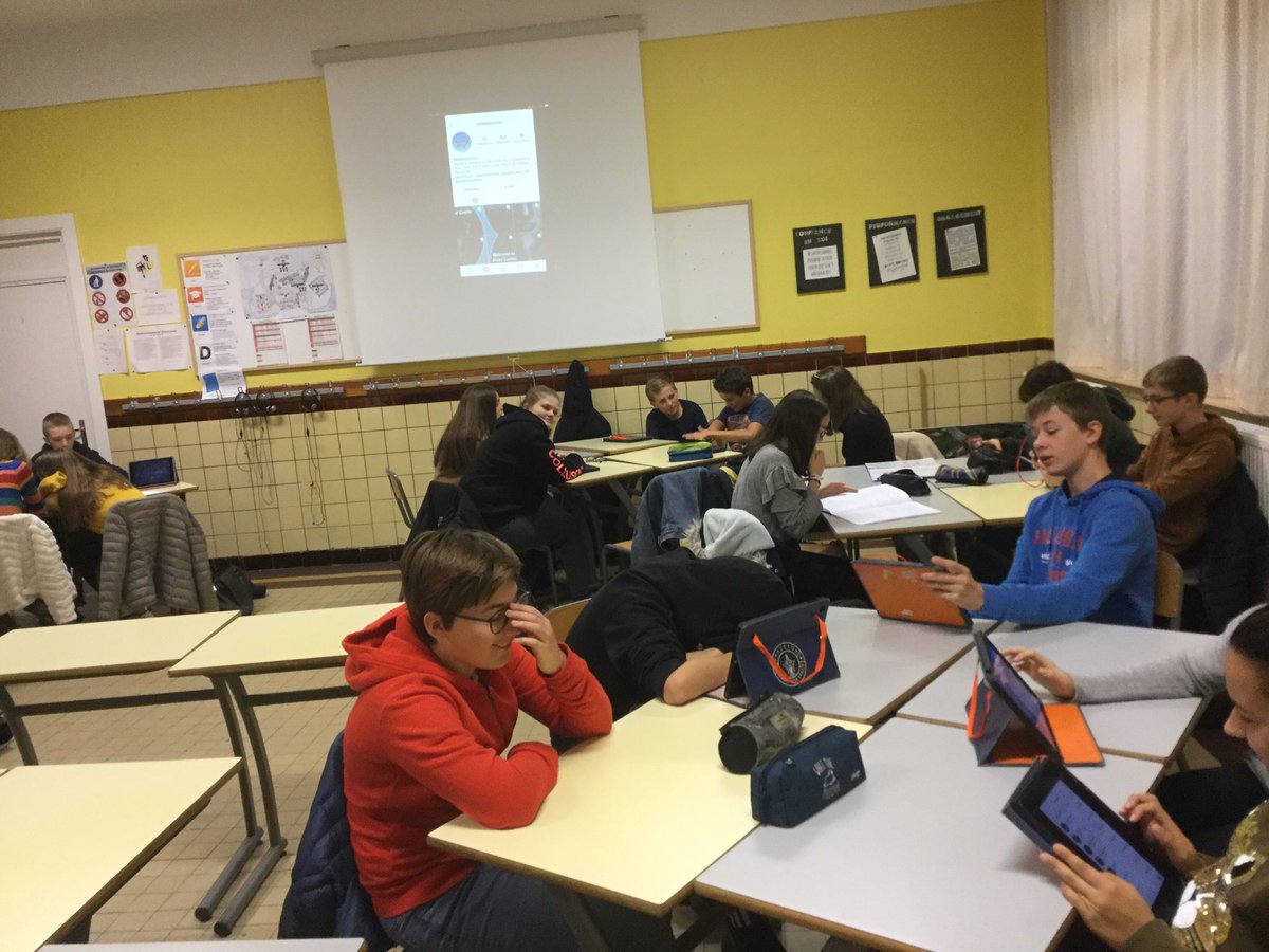 Le jour J est arrivé, le jour du live !🥳
C’est avec grand plaisir que nous vous présentons ce matin notre projet #RiverCastle, après beaucoup de travail sur #Adriel4
sur Instagram : #Malassisstory
et sur tweeter : <a href="/MalassisStory/">Malassis’Story</a> 
J’espère que vous serez fière @SolenneHernandz!😇