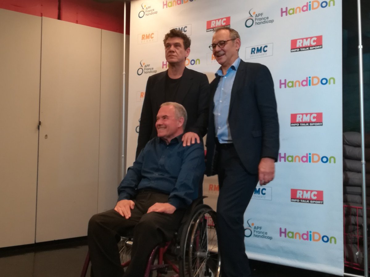 apfhandicap's tweet photo. 📢🎟️ #Handidon 2019, ça démarre demain !
🙏 Merci à Marc Lavoine @LavoineOfficiel d'être cette année le parrain de notre grand #jeu #solidaire ➡️ https://t.co/JJT4mbo5mT https://t.co/rHO49KbAii