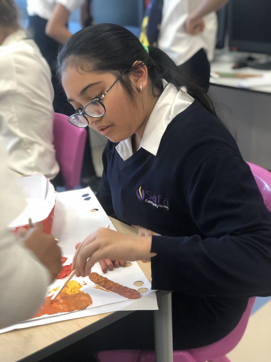 SCSDubai's tweet photo. #SCSyear10 #SCSbusiness have been challenged to think outside the box this week. We’re exploring franchises as a method of expansion but they have to present their findings through a model of a real franchise - we can’t wait to see the final result! #SCSinnovation #SCSteam https://t.co/cdqqQdxNcN