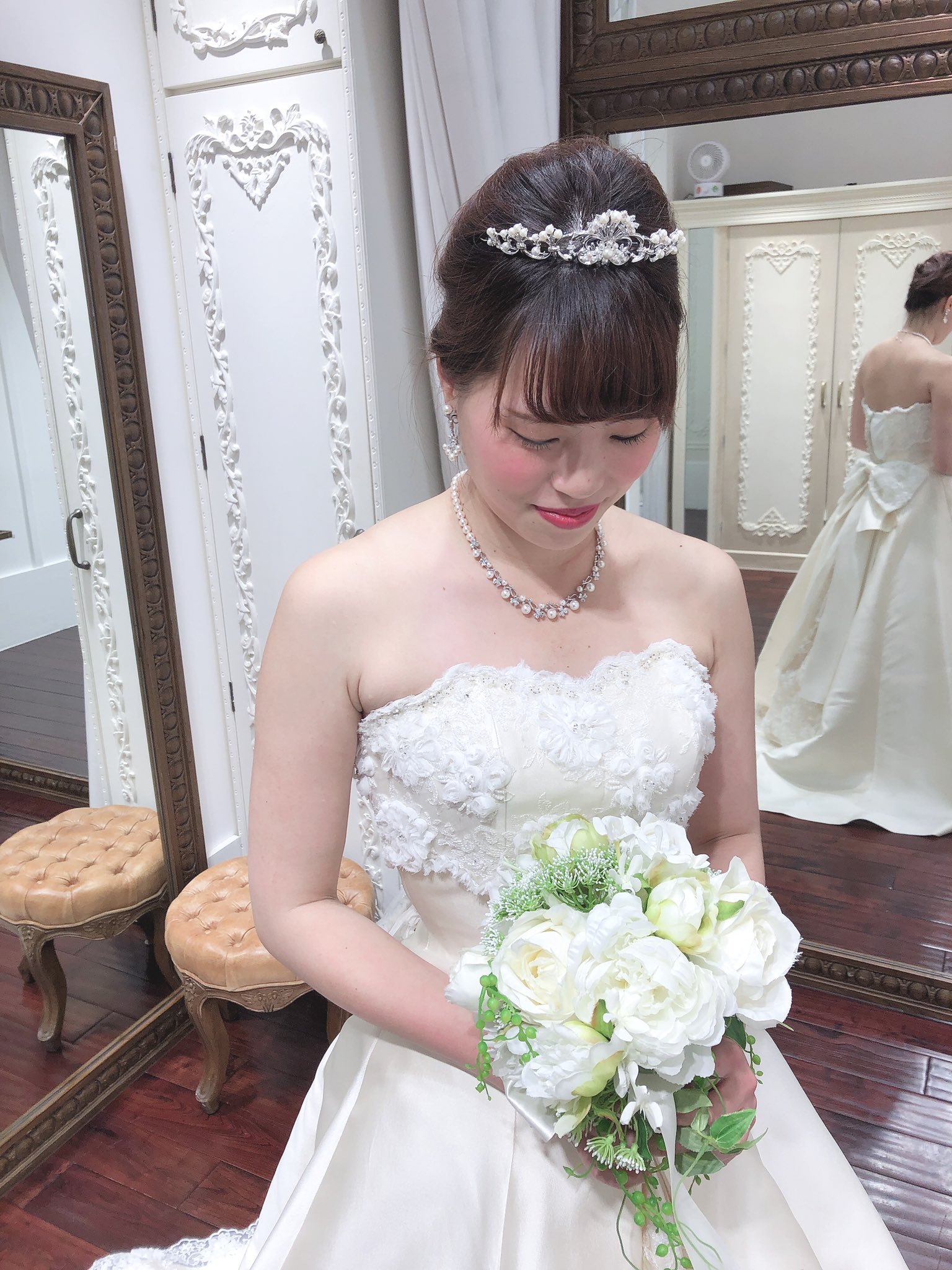 Kaede 人生初めての ウェディングドレス 試着体験 ドキドキした 結婚は いつになるかな 笑笑 貴重な経験 2着も試着させて頂きました ウェディングサロンイノウエ T Co Amjwr2hcmd Twitter