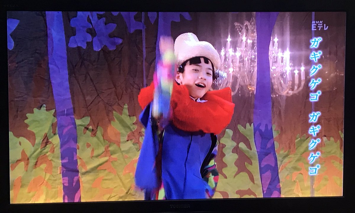 志村美土里 Nコン直後の にほんごであそぼ では鼻濁音についての歌 華麗に鼻濁音 めっちゃ歌いたい があり 続いての えいごであそぼ ではsandwich Sˈaen D Wɪtʃ の発音についてのコーナーが 前舌母音の Ae と 有声両唇軟口蓋接近音 W の発音