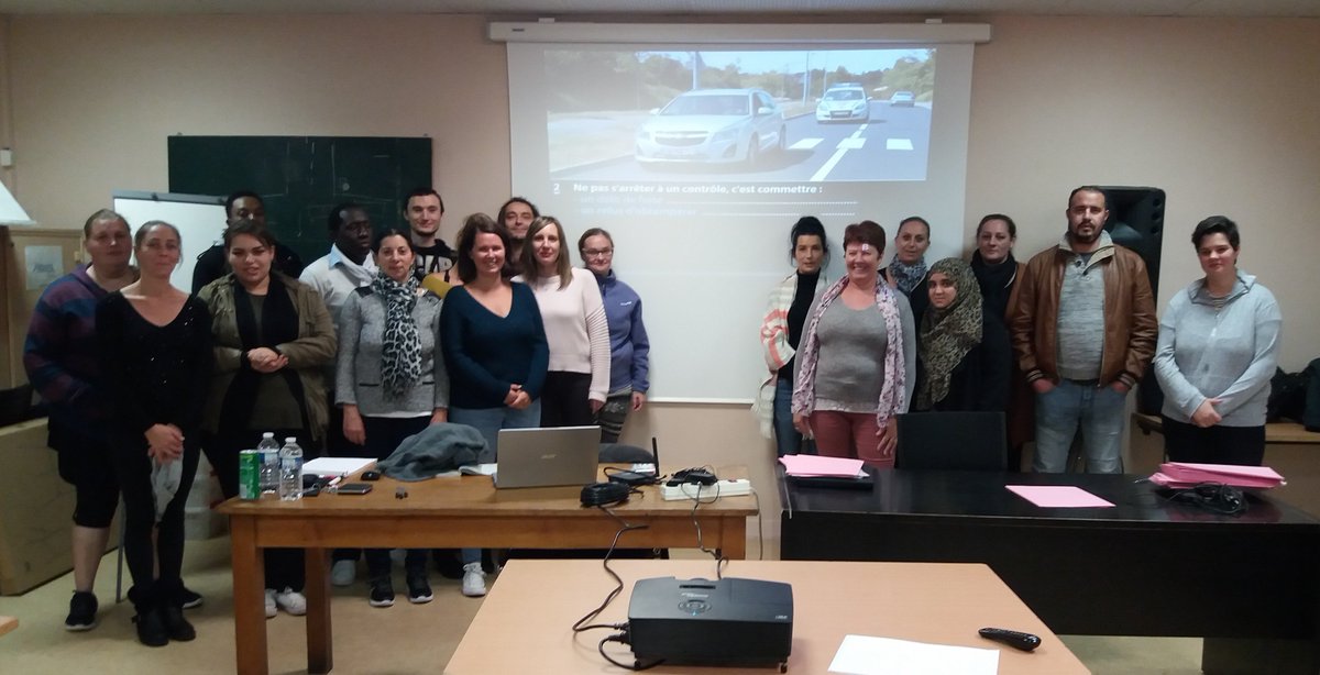 Grâce à Pôle emploi, 10 chercheurs d'emploi vont pouvoir obtenir leur permis et trouver un emploi dans les services à la personne dans les Weppes #Mobilité #DifficultésDeRecrutement #Weppes 
<a href="/fablelong/">Fabienne Lelong</a>