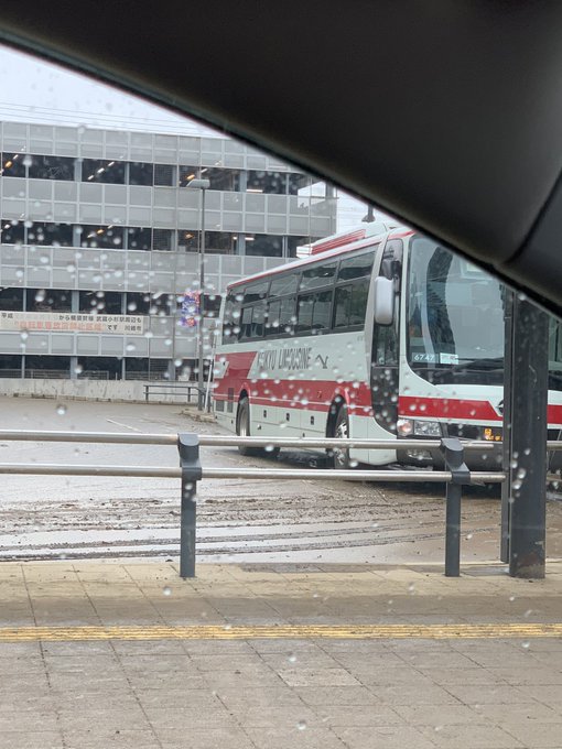 台風19号被害 武蔵小杉駅界隈が冠水で 下水からの泥だらけ 臭い 道路ぐちゃぐちゃ 水は引く 神奈川県川崎市 まとめダネ