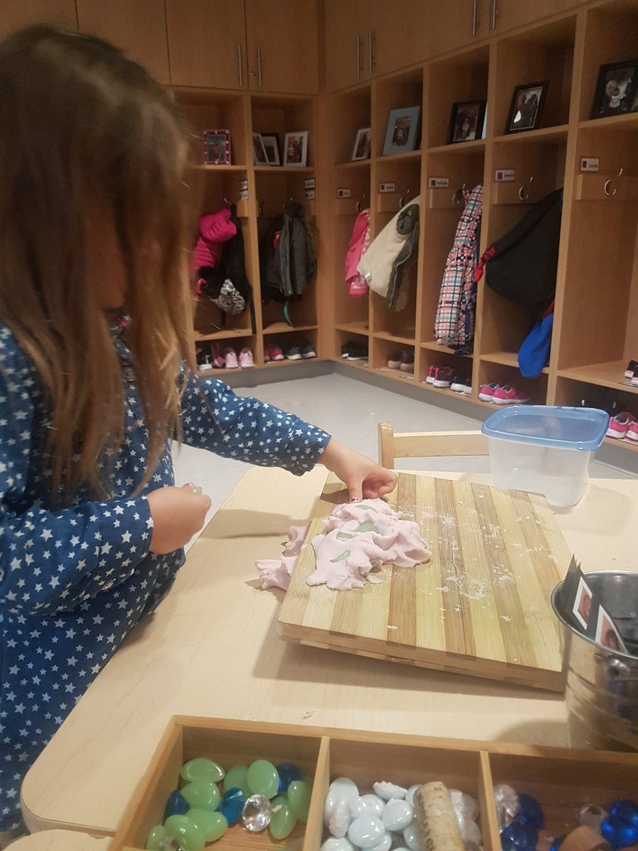 Becka118's tweet photo. More exploration with play-dough! https://t.co/Bsq038j45Z