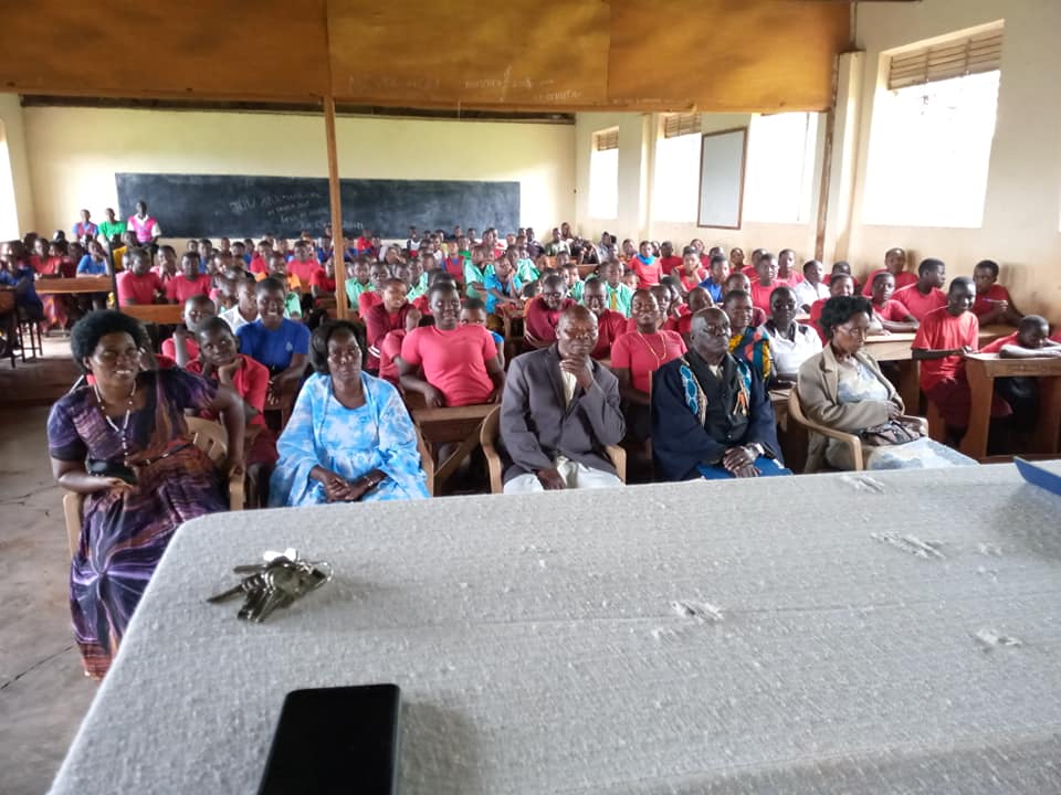 nankunda20's tweet image. When my Mentee is doing great things in Bunyoro region, I feel so happy that thousands of Girls will stay in school. Thank you @PatriciaKajumba for keeping the fire burning. You are my shinning Star and @RaisingTeensUg1 is so proud of you. #HappyFlow @GNBU19