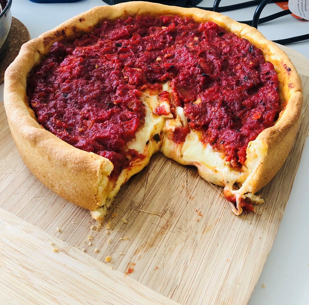INeedThatFood's tweet photo. Chicago Style Deep Dish Pizza https://t.co/2gNbzbLS1W