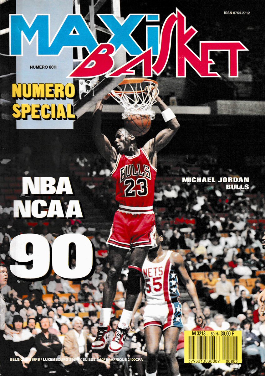 WonderfulOhYeah's tweet photo. #unjourunecouv #maxibasket #80H
Un peu datée cette photo début 1990 puisque MJ porte les Air Jordan I sur ce Dunk face aux Nets.
Les Bulls vont encore monter en puissance lors de la saison 89-90 mais ils butteront une dernière fois face aux Pistons avant un avenir plus radieux. https://t.co/pRdk8Vnlfo