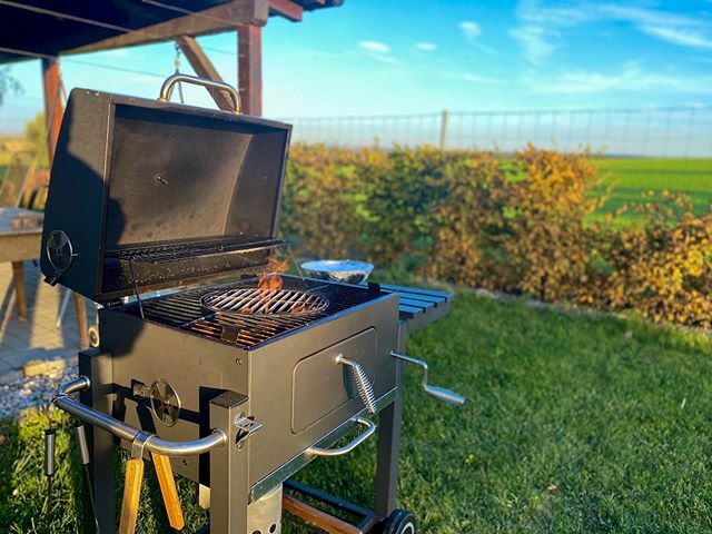 cernypetr's tweet photo. Tak letos asi naposledy #grill #fire #dinner #autumn #sun #love #withlove #food #deepfusion https://t.co/wDu9Vkb9md https://t.co/i6OSSyOH4Q