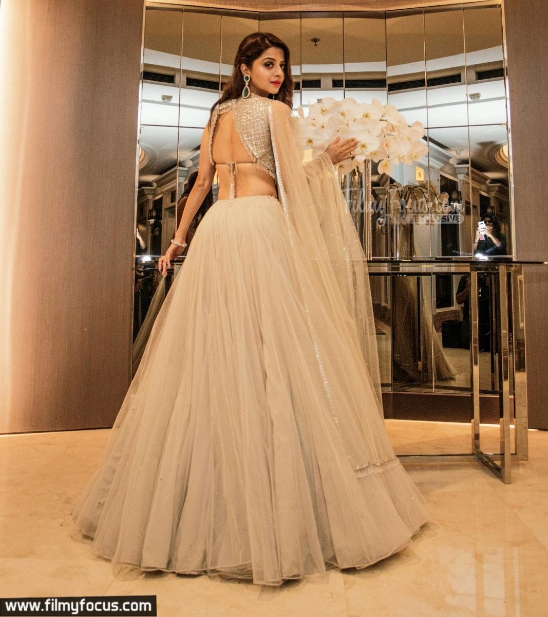 FilmyFocus's tweet photo. Gorgeous Beauty @Vedhika4u Recent Clicks.!
#Vedhika #VedhikaKumar #Muni4 #Baanam #Vijayadasami #DaggaragaDooramga #NBK105 https://t.co/PDvsT04HNX
